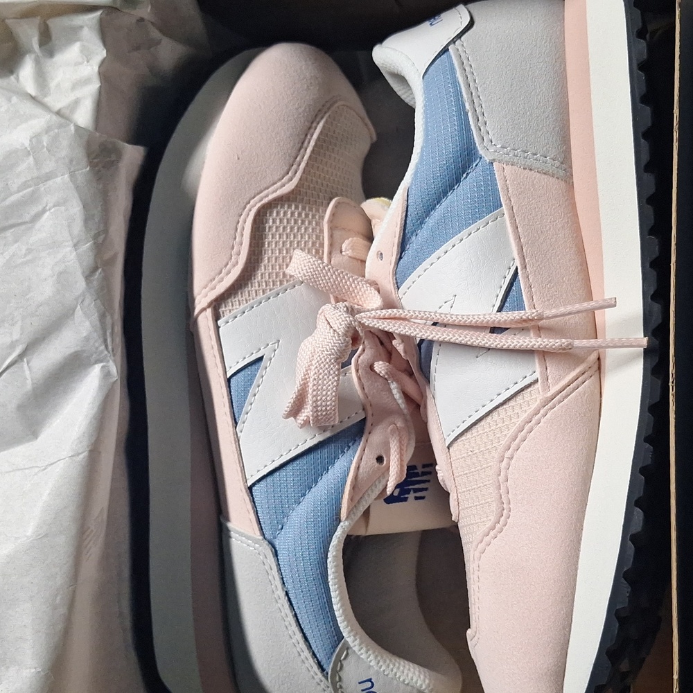 New balance kids sneakers brand new